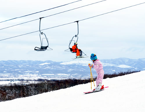 新十津川町そっち岳スキー場 雪山で子供たちが大はしゃぎ!!