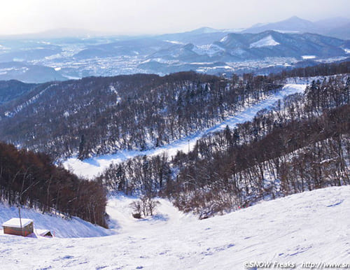 札幌藻岩山 冬休み、子供達で賑わうゲレンデ♪