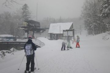 層雲峡黒岳 吹雪でも雪質は極上パウダー