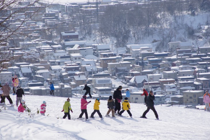 札幌藻岩山 雪面やわらか、スキー日和♪