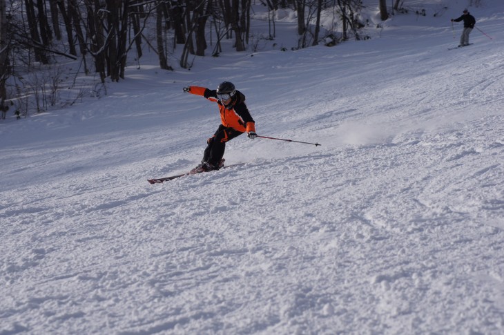 札幌藻岩山 雪面やわらか、スキー日和♪