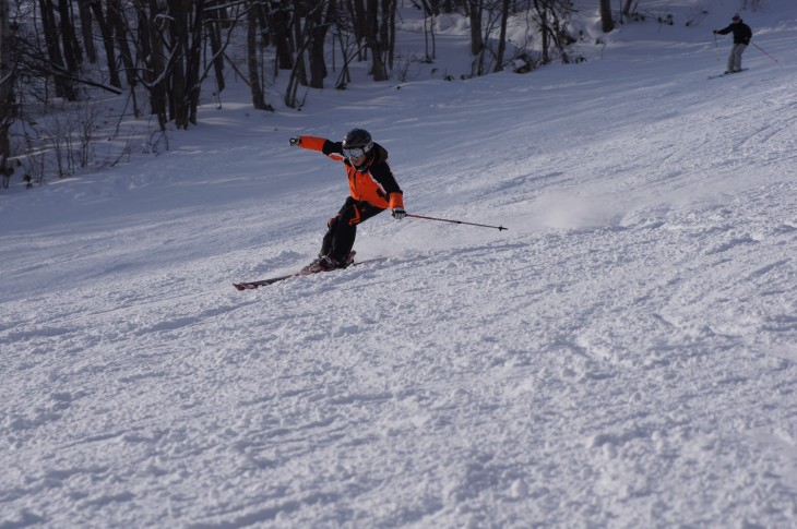 札幌藻岩山 雪面やわらか、スキー日和♪