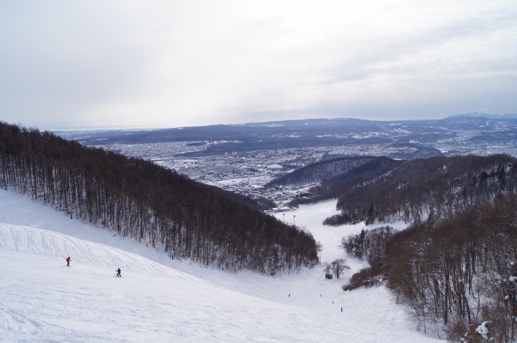 札幌藻岩山 街を見ながら、のんびりスキー