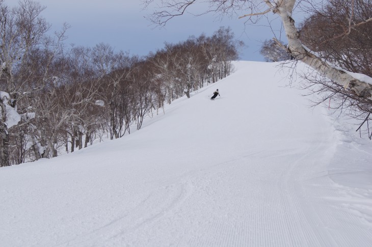 ニセコモイワスキーリゾート 快晴の空の下