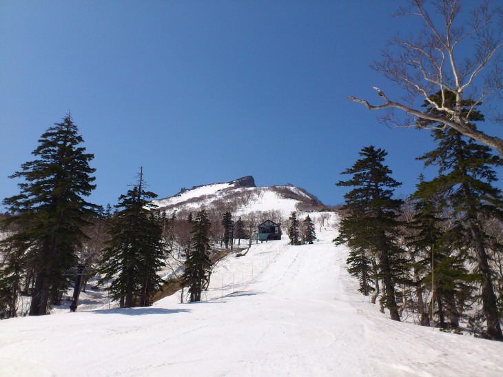 層雲峡黒岳ロープウェイスキー場 『なっきー』に見送られ山頂へ