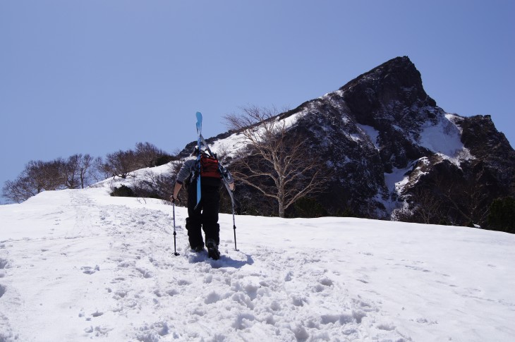 層雲峡黒岳ロープウェイスキー場 『なっきー』に見送られ山頂へ