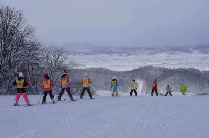 カムイスキーリンクス 青と白。「雪の教室」＆パウダー！