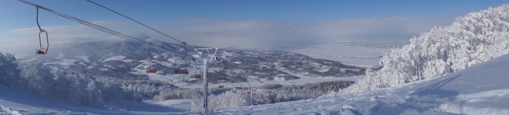 カムイスキーリンクス 青と白。「雪の教室」＆パウダー！