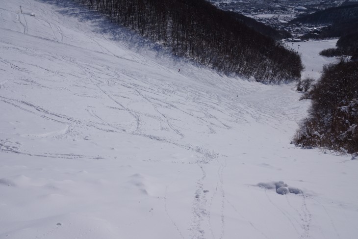 札幌藻岩山 晴天の下、絶好のスキー日和