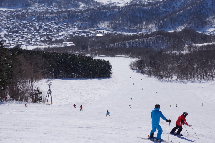 札幌藻岩山 晴天の下、絶好のスキー日和