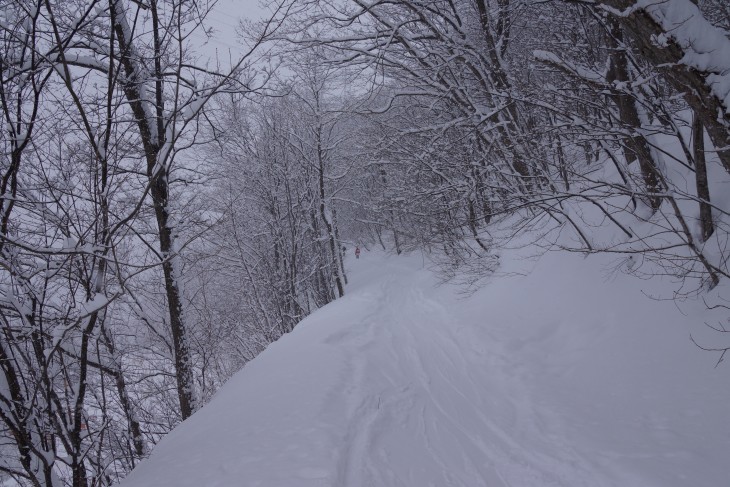 さっぽろばんけい  大雪にも負けず、雪遊びを楽しむ