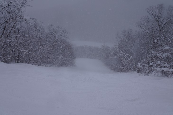 さっぽろばんけい  大雪にも負けず、雪遊びを楽しむ