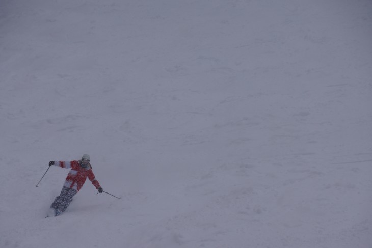 さっぽろばんけい  大雪にも負けず、雪遊びを楽しむ