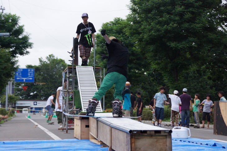 めむろ商工夏まつり 「とかち雪育プロジェクト」2013夏でもスノーボード