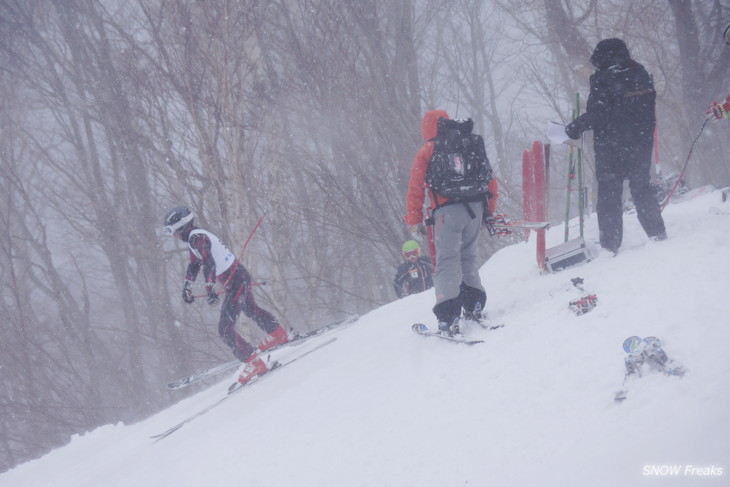 ニセコモイワスキーリゾート＆ニセコアンヌプリ国際スキー場を滑る。