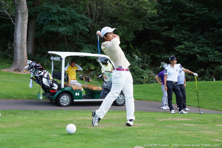 ｢雪育｣チャリティーゴルフコンペ兼井山敬介全日本スキー技術選手権大会優勝記念ゴルフコンペ