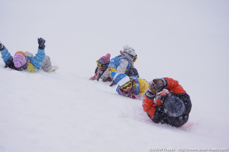 NPO Skiers help foundation Presents 佐々木明さんらトップスキーヤー達と『雪育遠足』in 朝里川温泉スキー場