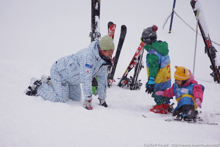 NPO Skiers help foundation Presents 佐々木明さんらトップスキーヤー達と『雪育遠足』in 朝里川温泉スキー場