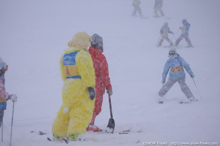 NPO Skiers help foundation Presents 佐々木明さんらトップスキーヤー達と『雪育遠足』in 朝里川温泉スキー場