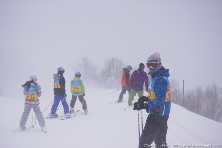 NPO Skiers help foundation Presents 佐々木明さんらトップスキーヤー達と『雪育遠足』in 朝里川温泉スキー場