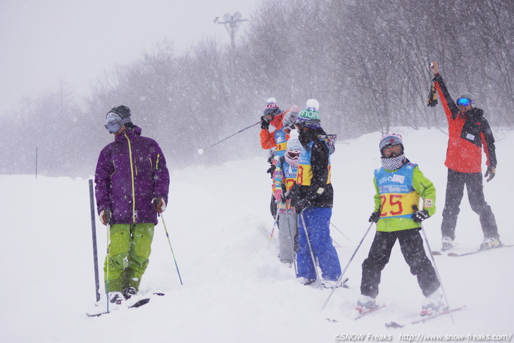 NPO Skiers help foundation Presents 佐々木明さんらトップスキーヤー達と『雪育遠足』in 朝里川温泉スキー場