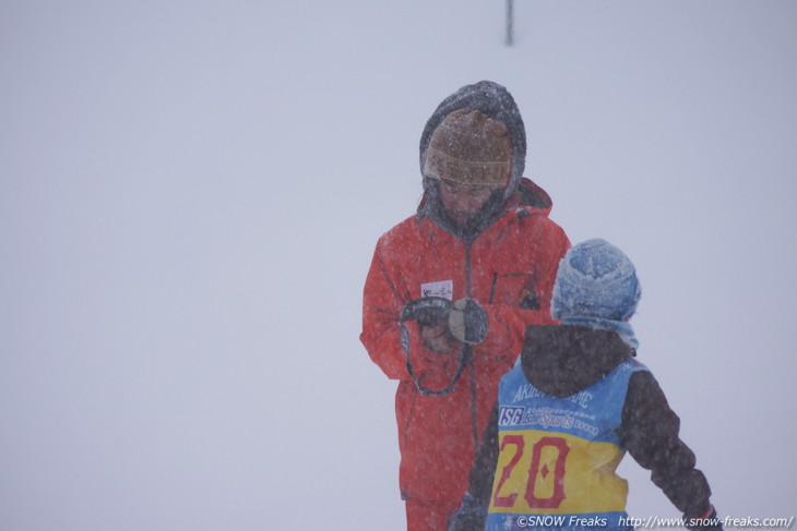 NPO Skiers help foundation Presents 佐々木明さんらトップスキーヤー達と『雪育遠足』in 朝里川温泉スキー場