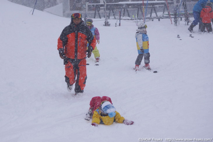 NPO Skiers help foundation Presents 佐々木明さんらトップスキーヤー達と『雪育遠足』in 朝里川温泉スキー場