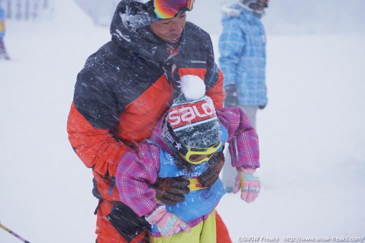 NPO Skiers help foundation Presents 佐々木明さんらトップスキーヤー達と『雪育遠足』in 朝里川温泉スキー場