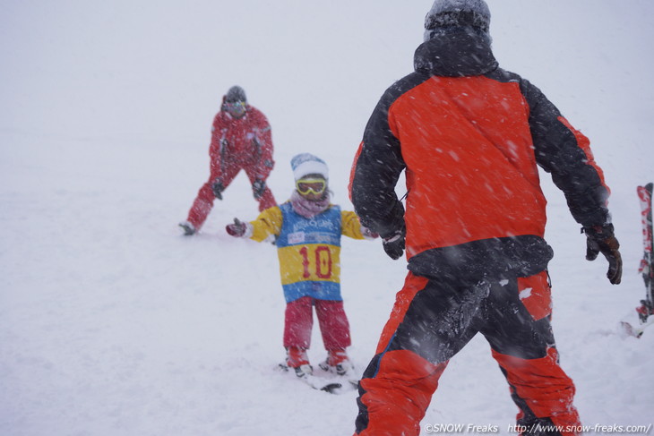 NPO Skiers help foundation Presents 佐々木明さんらトップスキーヤー達と『雪育遠足』in 朝里川温泉スキー場