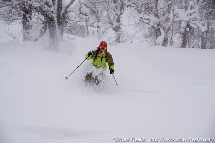 ニセコグラン・ヒラフ　豪雪・深雪・新雪。雪ワヤの1日。