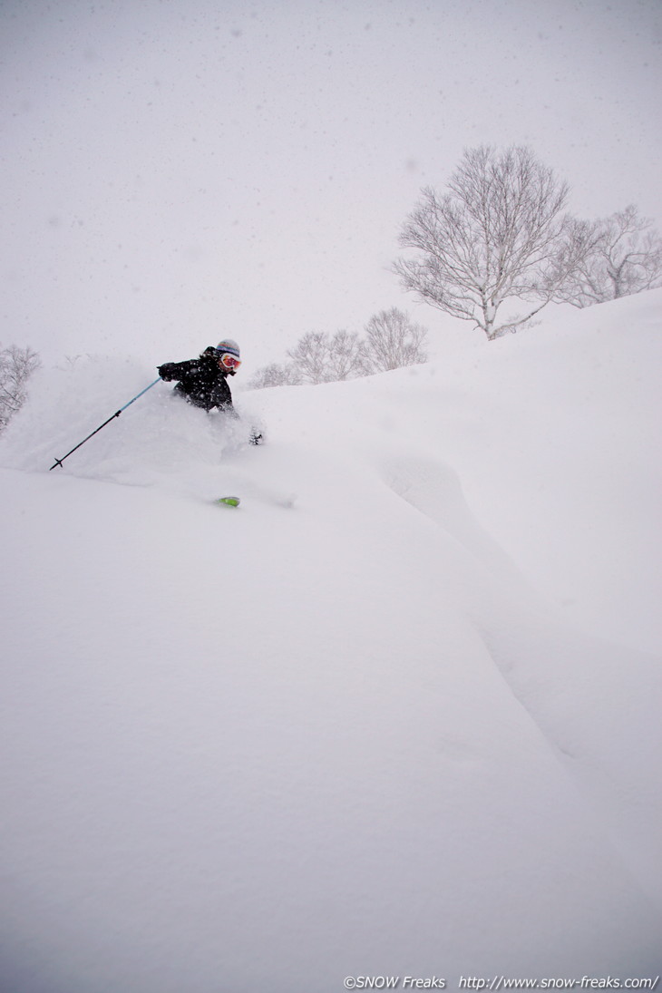 ニセコグラン・ヒラフ　豪雪・深雪・新雪。雪ワヤの1日。