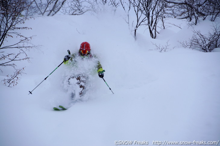 ニセコグラン・ヒラフ　豪雪・深雪・新雪。雪ワヤの1日。