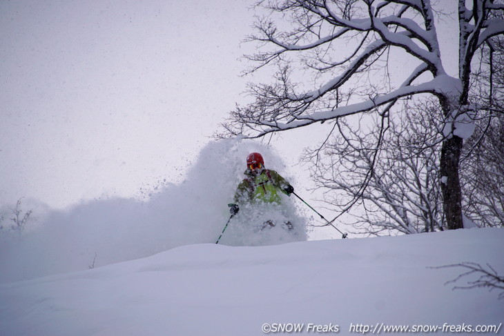 ニセコグラン・ヒラフ　豪雪・深雪・新雪。雪ワヤの1日。