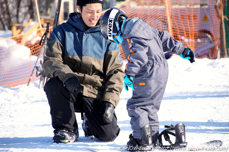 さっぽろばんけい banK ヨコノリ少年団 モーグル開幕 青空パウダー