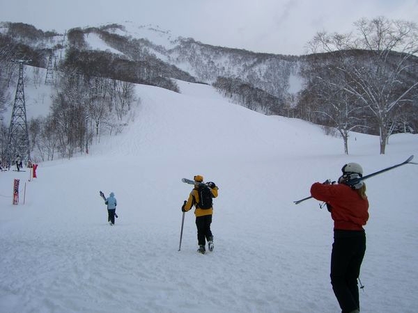 ニセコビレッジスキー場雪山レポート