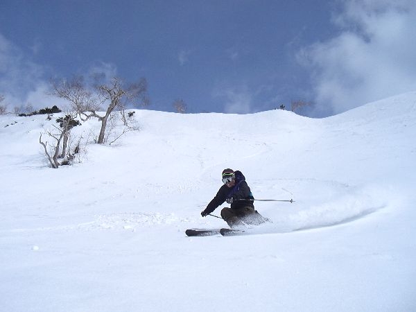 旭岳ロープウェイ  雪山レポート