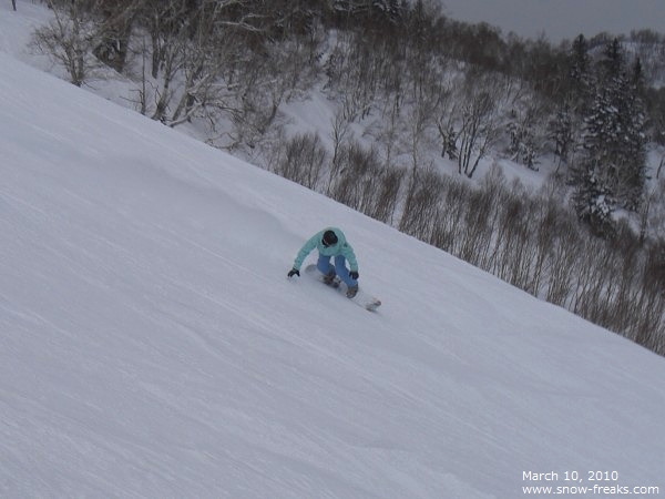 ニセコビレッジスキー場 雪山レポート